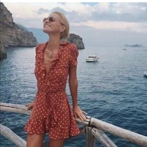 Réalisation par Valentina small peach polka dot